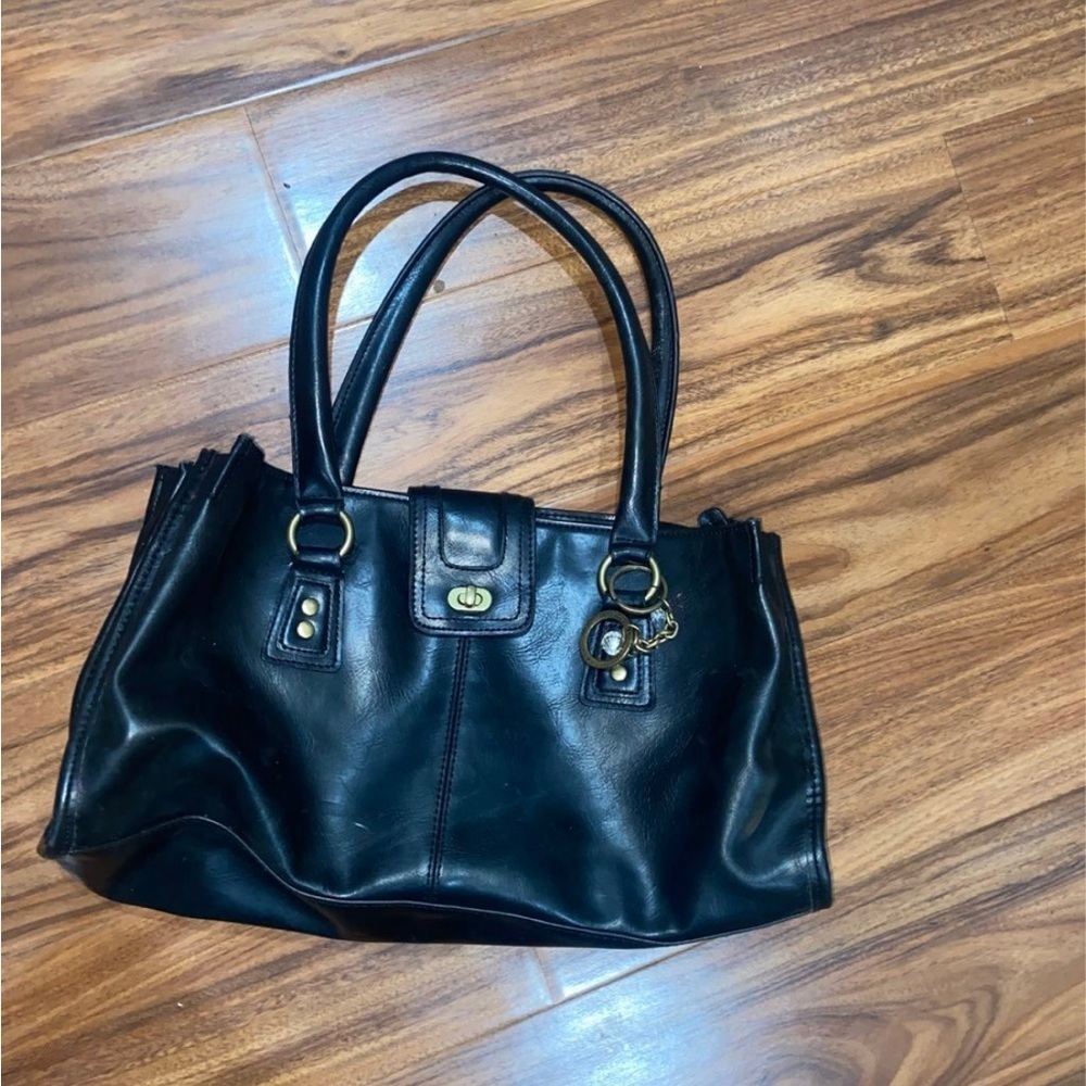 Chic Nine & Company black Leather Purse Shoulder Bag